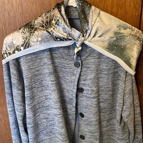 Silk scarf - Picture 12 of 15